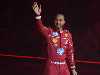 Kreće "formula 1": Ferari sa Hamiltonom juri trofeje