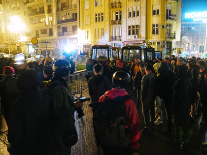 Студенти објавили крај протеста, инциденти на више локација (ВИДЕО, ФОТО)