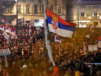 Које познате личности су биле на протесту у Београду (ФОТО)