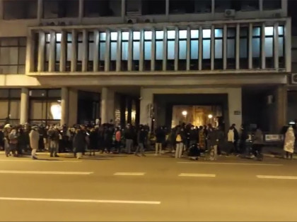 Studenti pokušali blokirati novosadsku Skupštinu