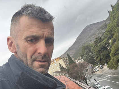Vatrogasac Željko Ćurić spasio troje djece zaključane na petom spratu
