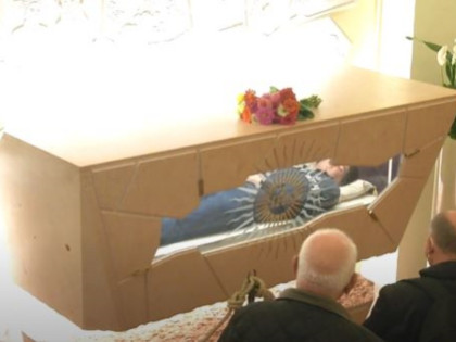 Hiljade vjernika dolazi da vidi "Božjeg influensera"