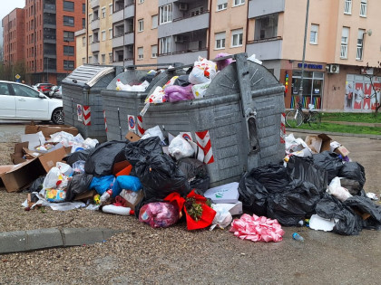 Banjaluka: Pojedina naselja čista, druga u gomilama otpada