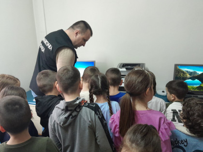 Дан отворених врата за основце у ПУ Мркоњић Град