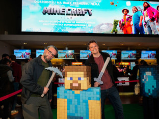 „Minecraft film" oduševio generacije: Najzabavnija premijera godine okupila poznate i njihove mališane VIDEO