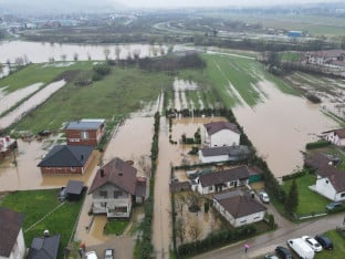 Priroda opet mrsi konce agraru