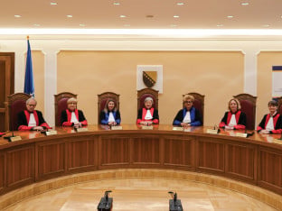 Kako je Ustavni sud BiH prestao da bude čuvar Ustava i postao pečat za ovjeru duha Dejtona