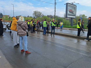 Studenti blokirali pet mostova u Nišu