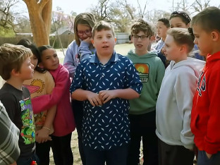 Dječak imitira glasove 50 različitih ptica (VIDEO)