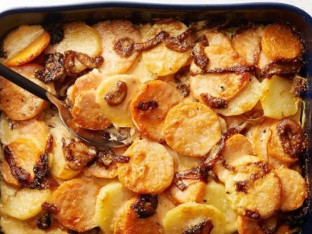 Recept dana: Batat sa crvenim lukom