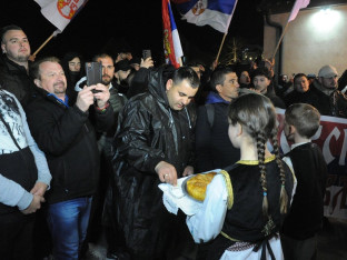 Srbi sa Kosova i Metohije stigli u Kraljevo na putu ka Beogradu
