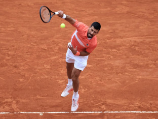 Novak "pao" na prvoj stepenici: Prebrz kraj u Monte Karlu