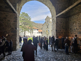 Dečani žive: Proslavljen praznik Cvijeti (FOTO)