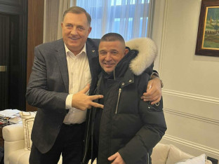 "Patriotski duet": Dodik i Baja zapjevali pa osvojili društvene mreže (VIDEO)