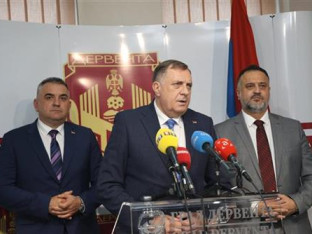 Dodik: Milion KM za sportsku dvoranu i stadion