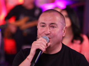 Đani zbog ove pjesme dobio ogromne pare