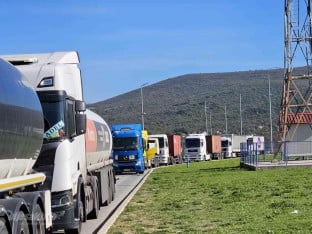 Kamiondžije najavljuju potpunu obustavu drumskog saobraćaja u BiH!