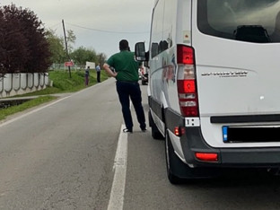 Motociklista prevezen u bolnicu nakon sudara sa traktorom