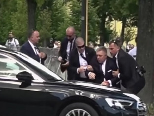 Објављен досад невиђен снимак атентата на Фица (ВИДЕО)