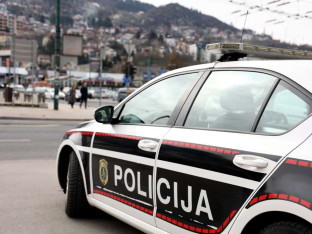 Полицајци за новац откривали повјерљиве информације