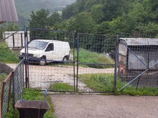 Mesar, sin i radnici optuženi za zarobljavanje policajaca