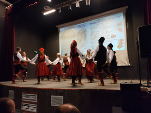 Smotra folklora završena zajedničkim srpskim kolom