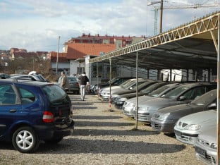 Vlasnicima auto-placeva ova godina donijela neočekivane promjene