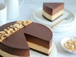 Odlična kombinacija: Torta s puterom od kikirikija i tamnom čokoladom