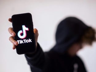 UPOZORENjE POLICIJE: Mladi u BiH simuliraju saobraćajne nesreće zbog TikTok izazova