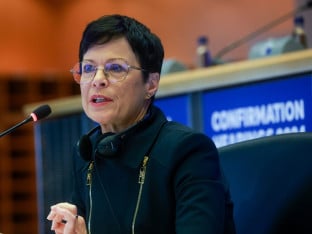 Kos: EU ne može uvesti sankcije Dodiku