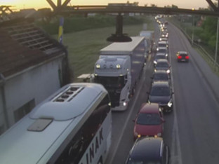 Velike gužve na ulazu i izlazu iz BiH