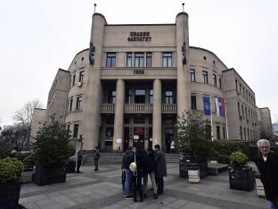 Beogradski Pravni fakultet u bez rukovodstva – ostavke nakon sastanka s premijerom