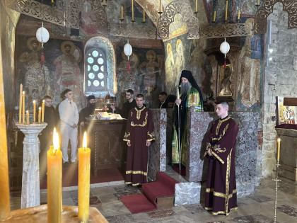 Patrijarh Porfirije stigao u Pećku patrijaršiju