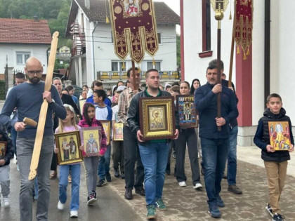 Drinić na bogosluženju na Starčevici: Krst kao izvor snage