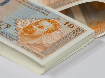 U prvom kvartalu robni deficit veći od tri milijarde KM