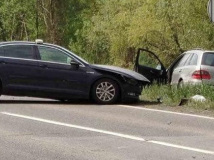 Возило из пратње министра учествовало у удесу