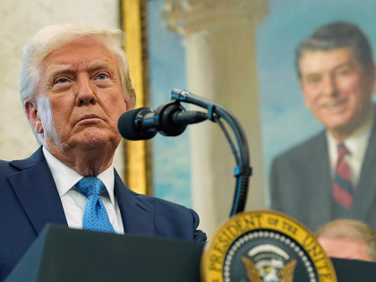 Трамп: Велики уступак Москве је што Русија није заузела цијелу Украјину