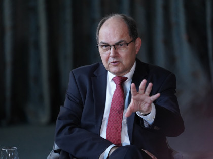 Kako je Šmit zgazio Ustav i zakone: Iluzija zvana suverenitet BiH