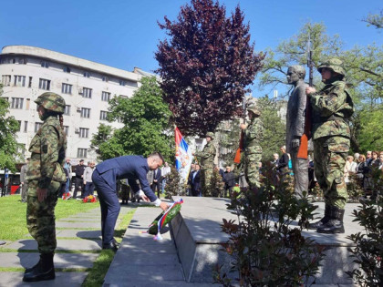 Položeni vijenci na spomenik Gavrilu Principu u Beogradu