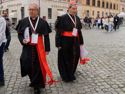 Poznato kada se bira novi papa