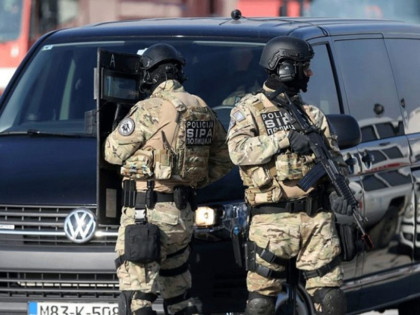 Nova akcija SIPA na suzbijanju krijumčara ljudima: Uhapšene dvije osobe, zaplijenjeni telefoni i novac