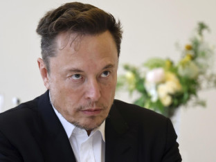 Tesla negira da hoće da se otarasi Maska?