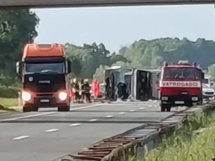 Teška nesreća na autoputu Hrvatskoj: Autobus iz BiH sletio s puta, ima poginulih!