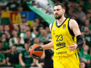Fener želi da zadrži srpskog reprezentativca