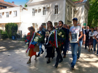 Besmrtni puk prošetao Trebinjem