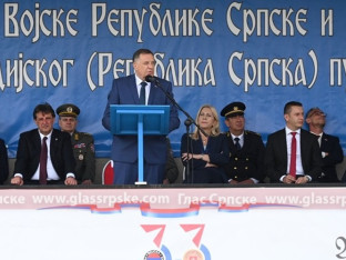 Dodik: Treći Republika Srpska puk mora slušati pozive Srpske