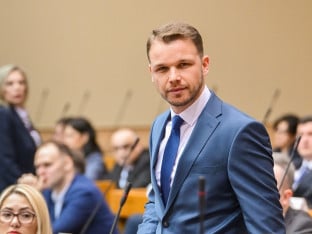 Stanivuković: Ne smije biti preglasavanja i hapšenja legitimnih predstavnika Srba