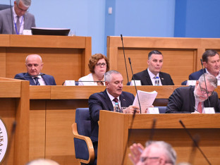 Višković tvrdi da su informacije o uvredi Vukomanovićevoj lažne