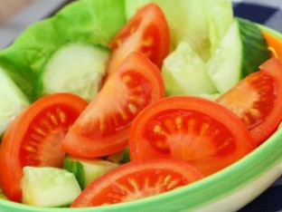 Popularna salata godinama izaziva brojne kontroverze!