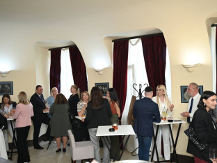 Izložba fotografija „AKT“ u Kulturnom centru